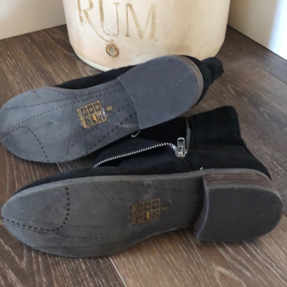 Dolce Vita- side zip accent pull on booties - Picture 4 of 4